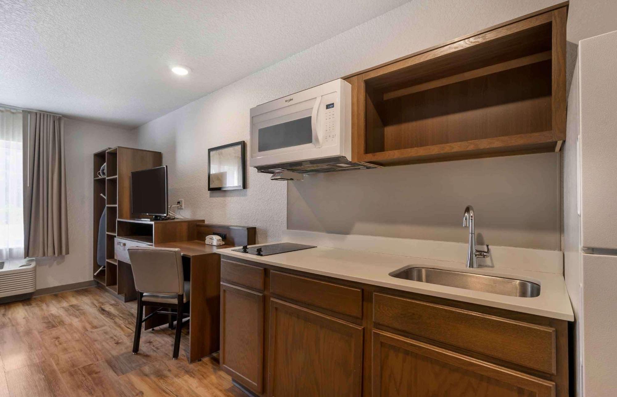 Extended Stay America Select Suites - Tampa - Brandon - East Heartland 外观 照片