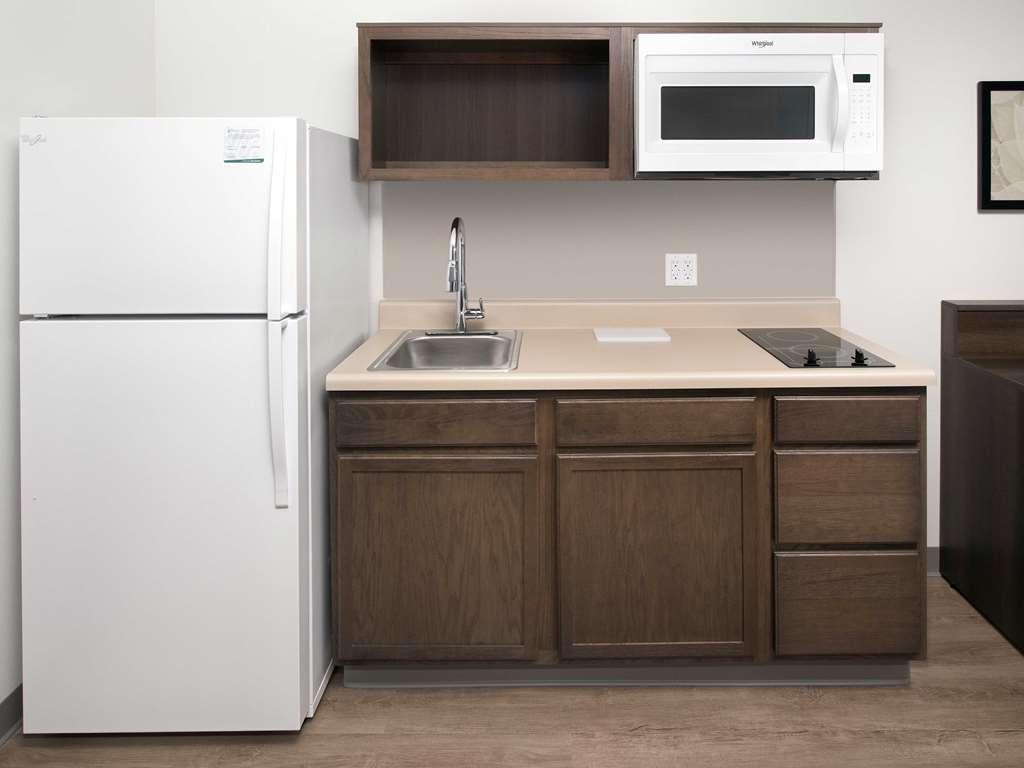 Extended Stay America Select Suites - Tampa - Brandon - East Heartland 客房 照片
